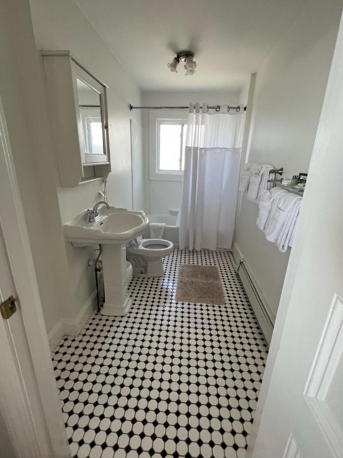 Inkwell Beach Cottage Oak Bluffs Bagian luar foto